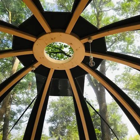 Роскошный шатер O Cocon Del Lauragues *