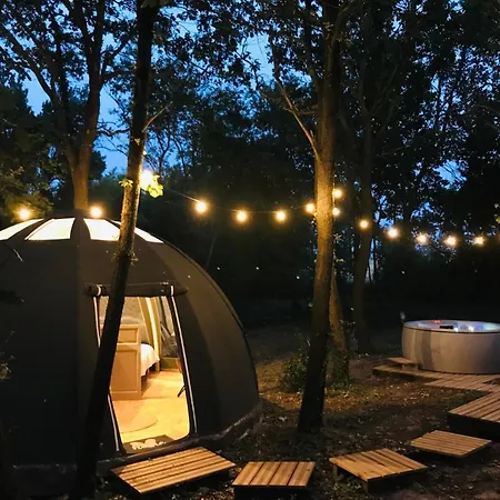 Роскошный шатер O Cocon Del Lauragues *